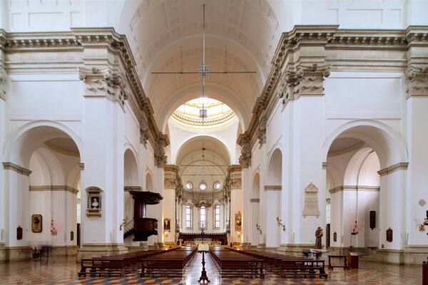 Kathedrale von Padua welches beinhaltet Kirche oder Kathedrale, Innenansichten und Geschichtliches