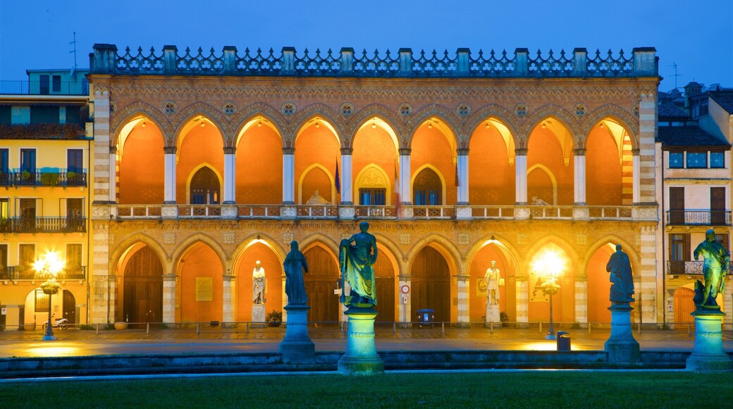 Prato della Valle featuring heritage elements, a statue or sculpture and night scenes