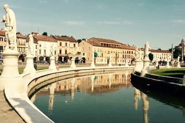 My home for a year during my student life. Prato Della Valle is the largest Square in all of Europe and truly magnificent in size. Alongside the square you have the statues of famous scientists, mathematicians etc. #stunningstructures