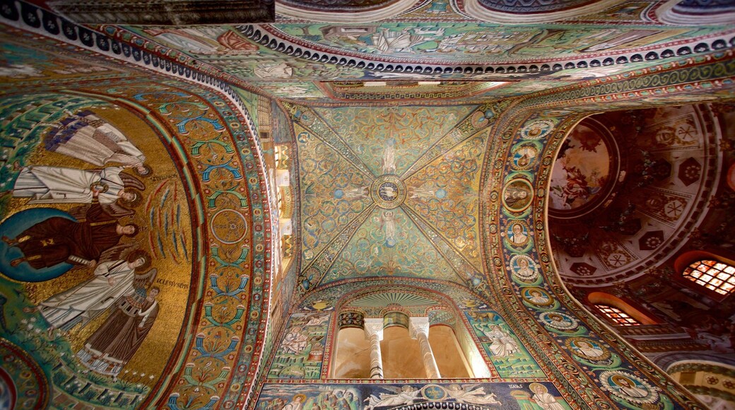 San Vitale-basilikaen fasiliteter samt historisk arkitektur, kirke eller katedral og religion