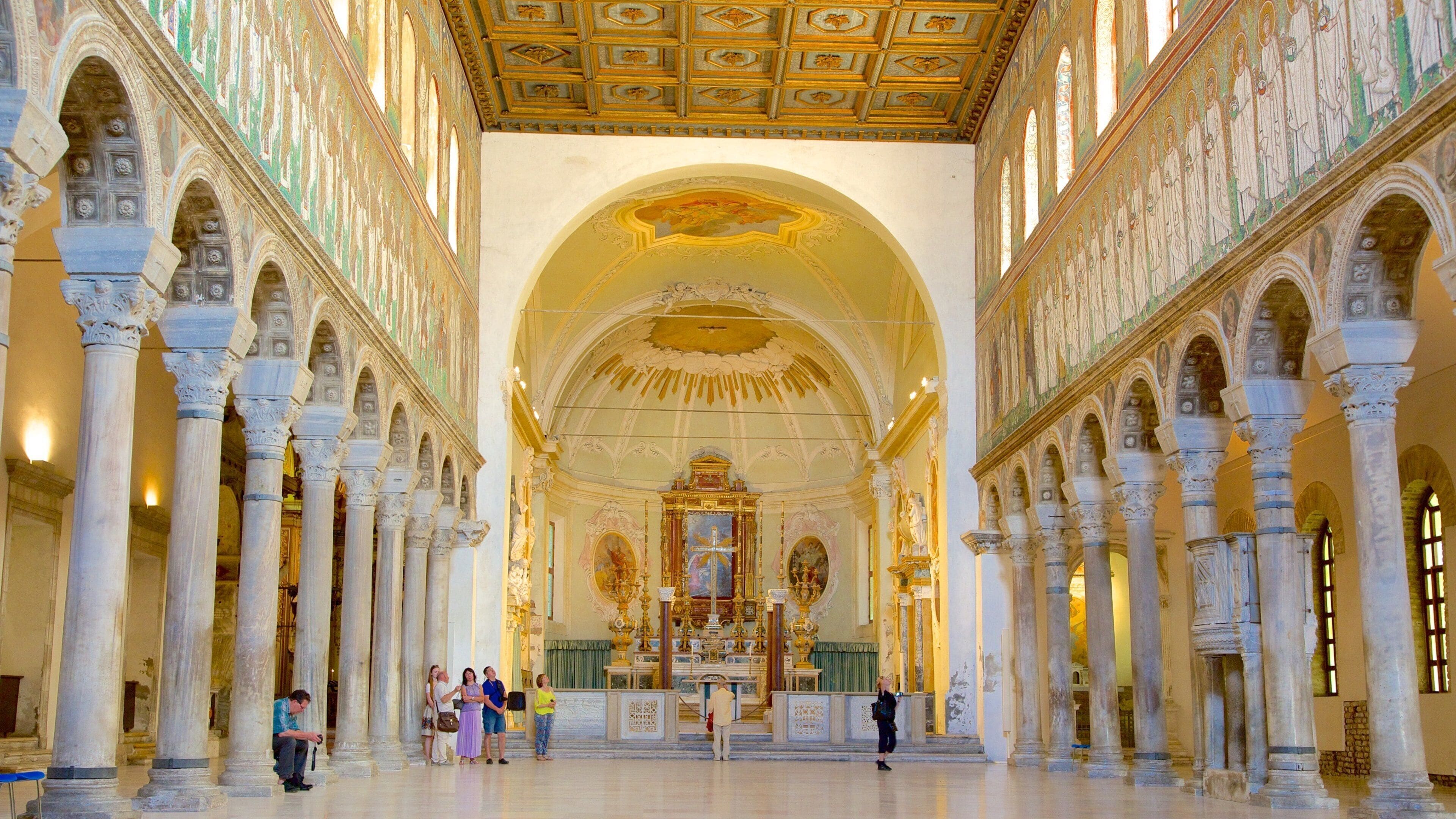Basilique Saint-Apollinaire-le-Neuf