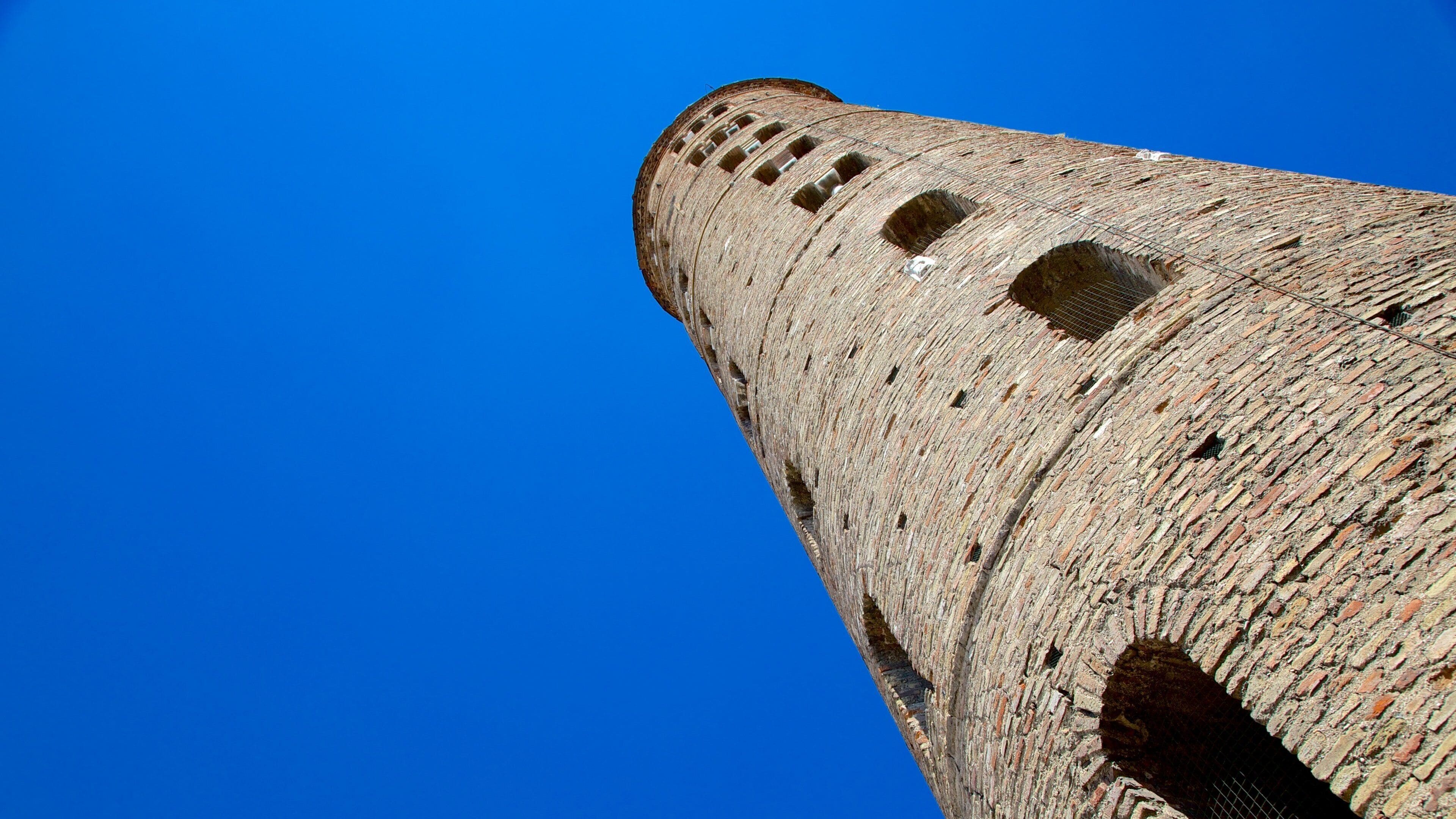 Basilica of Sant\' Apollinare Nuovo showing heritage architecture and heritage elements