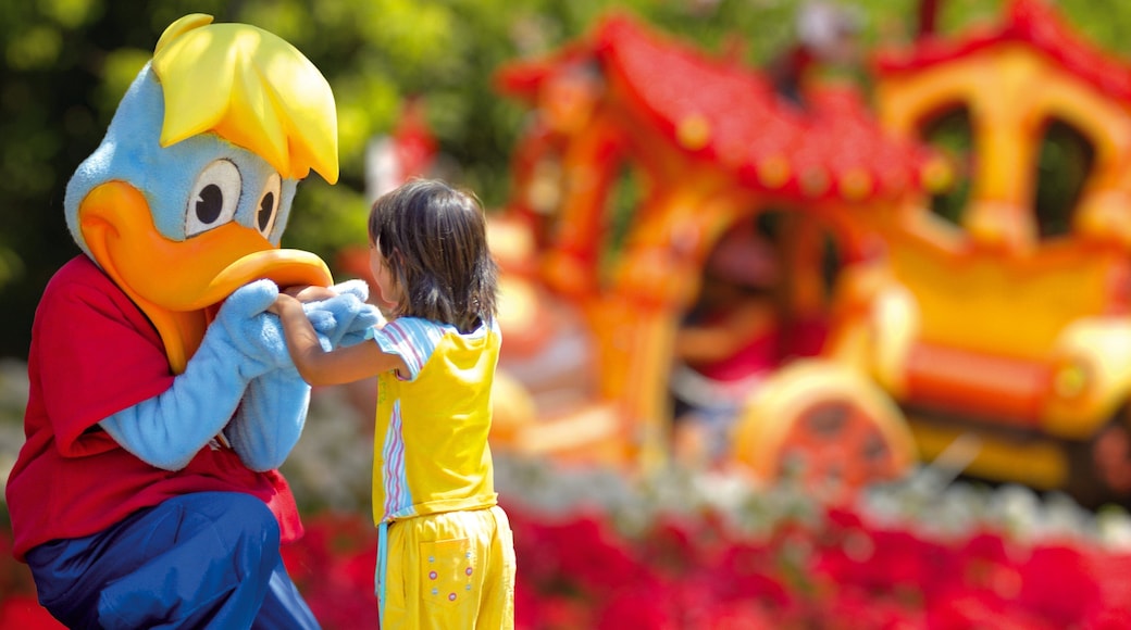 Mirabilandia showing rides as well as an individual child