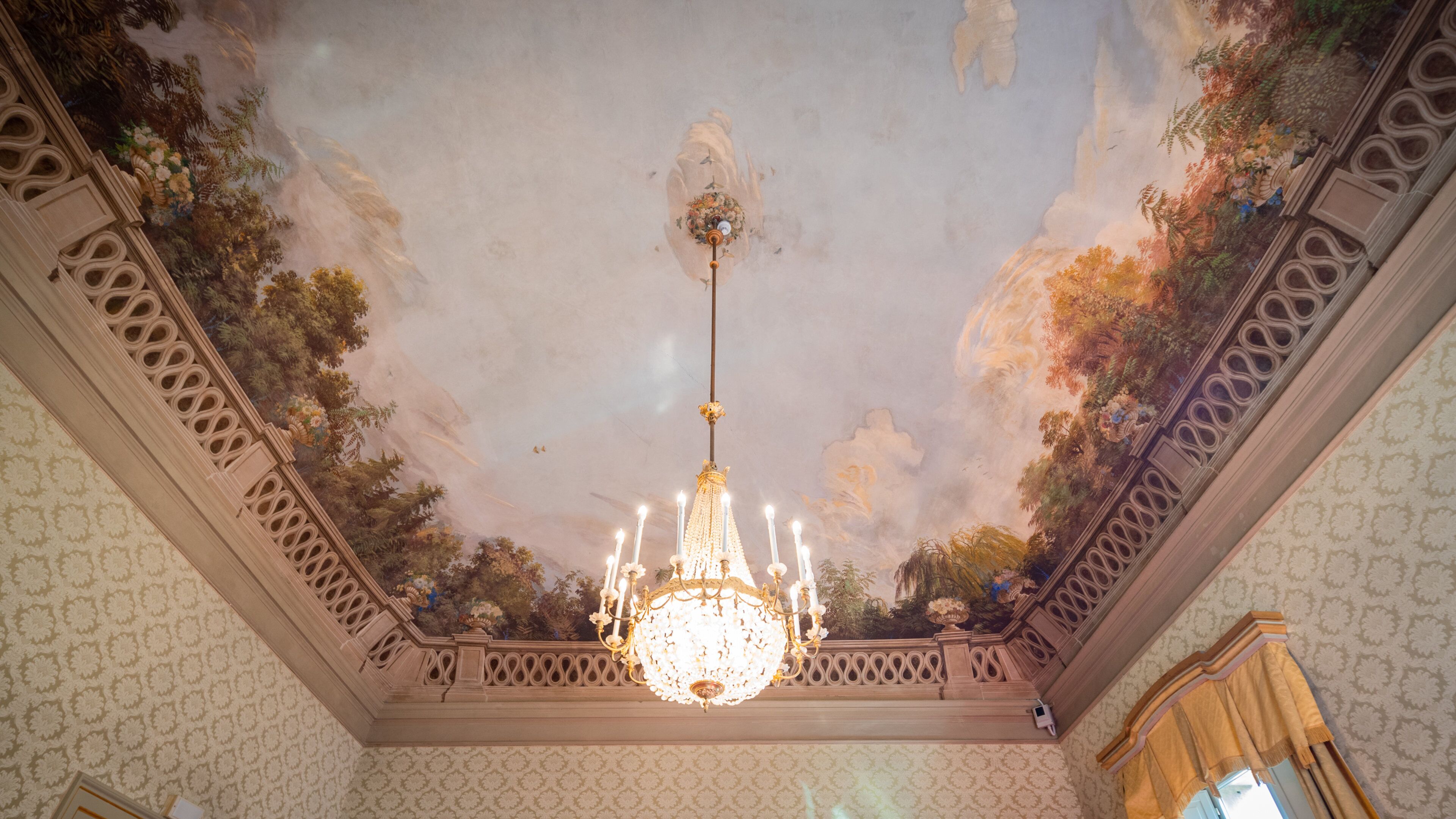 Teatro Comunale Alighieri which includes interior views and art