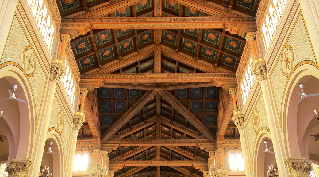 Reggio Calabria Cathedral featuring interior views, heritage elements and a church or cathedral