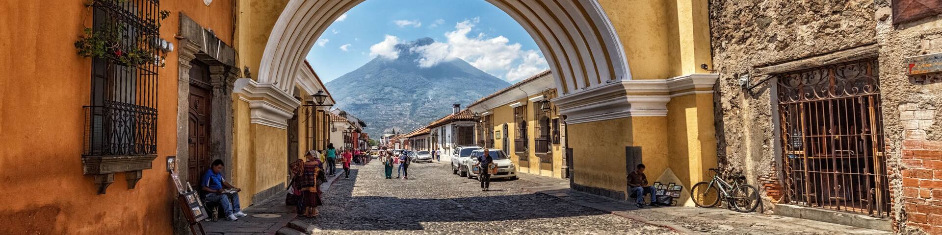 Antigua Guatemala, Arco de Santa Catalina and Volcano Agua