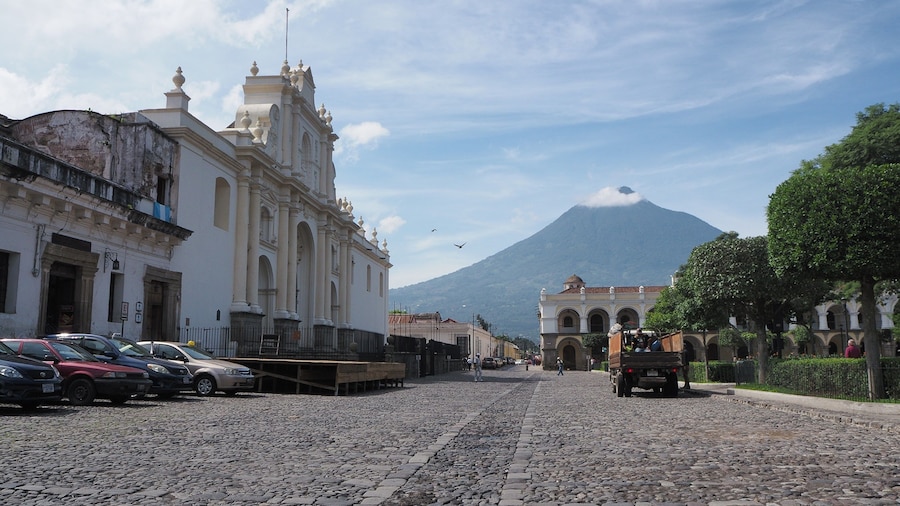 Antigua, Guatemala, volcano