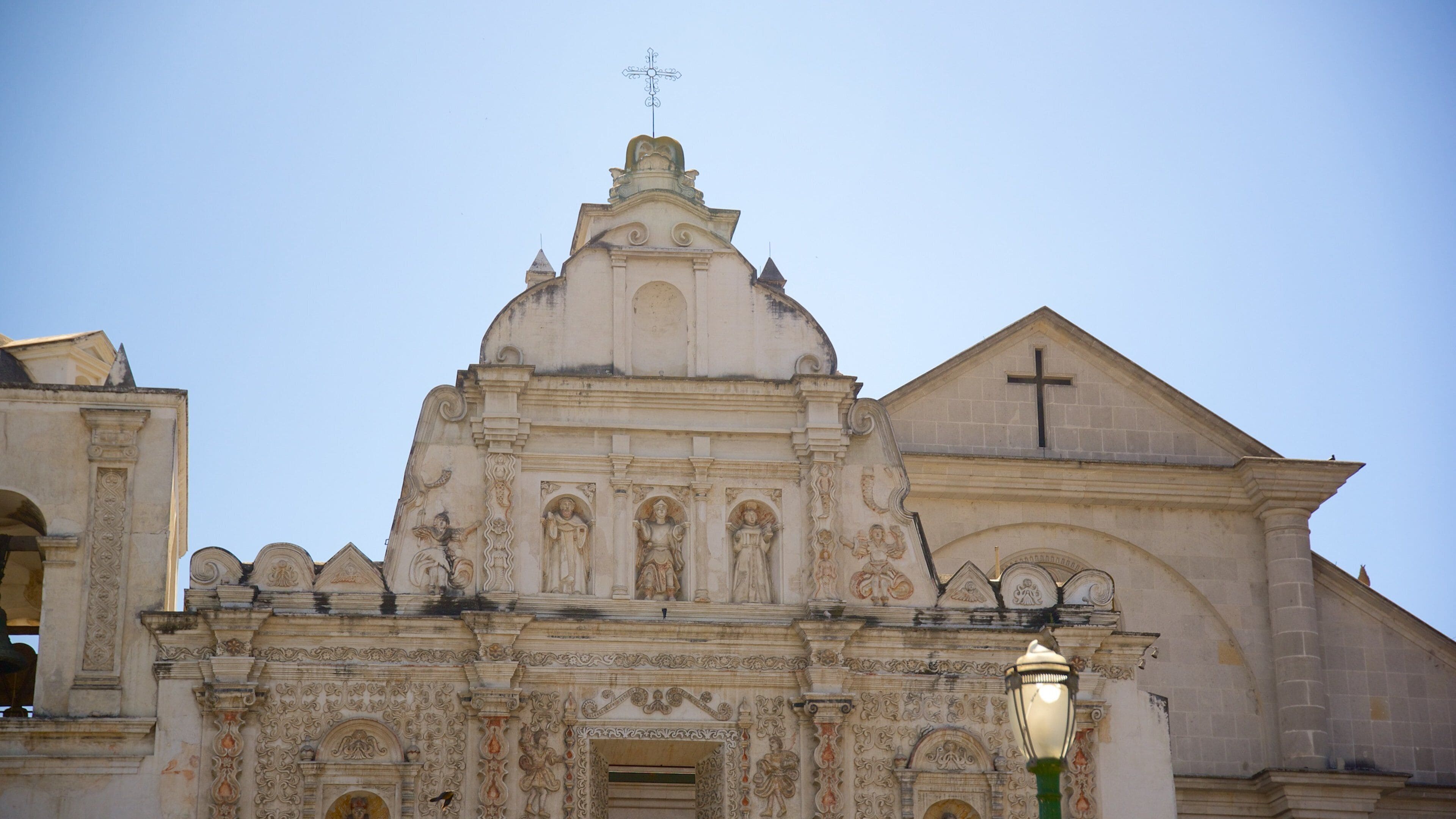 케트살테낭고 성당 이 포함 문화유산 요소 과 교회 또는 성당