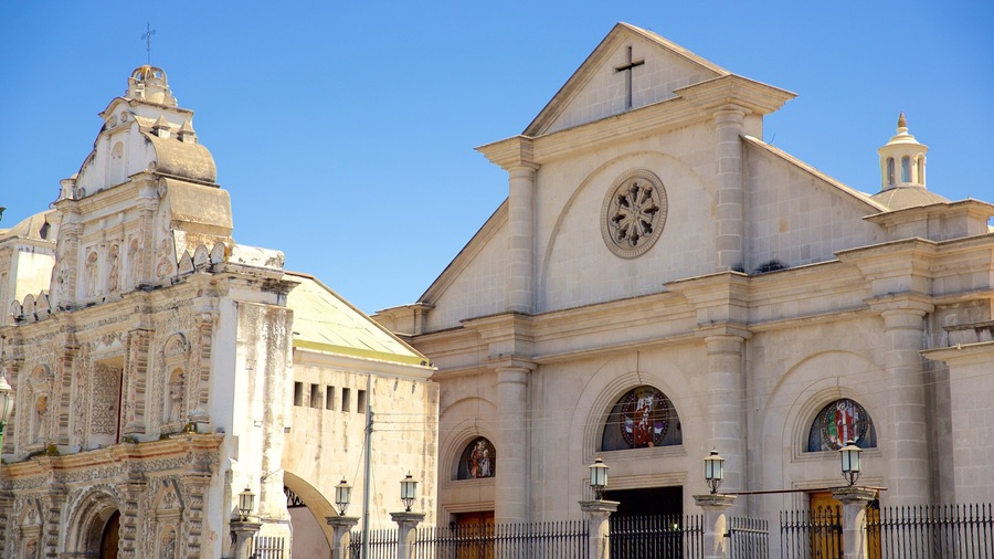 Quetzaltenango Cathedral featuring heritage elements and a church or cathedral