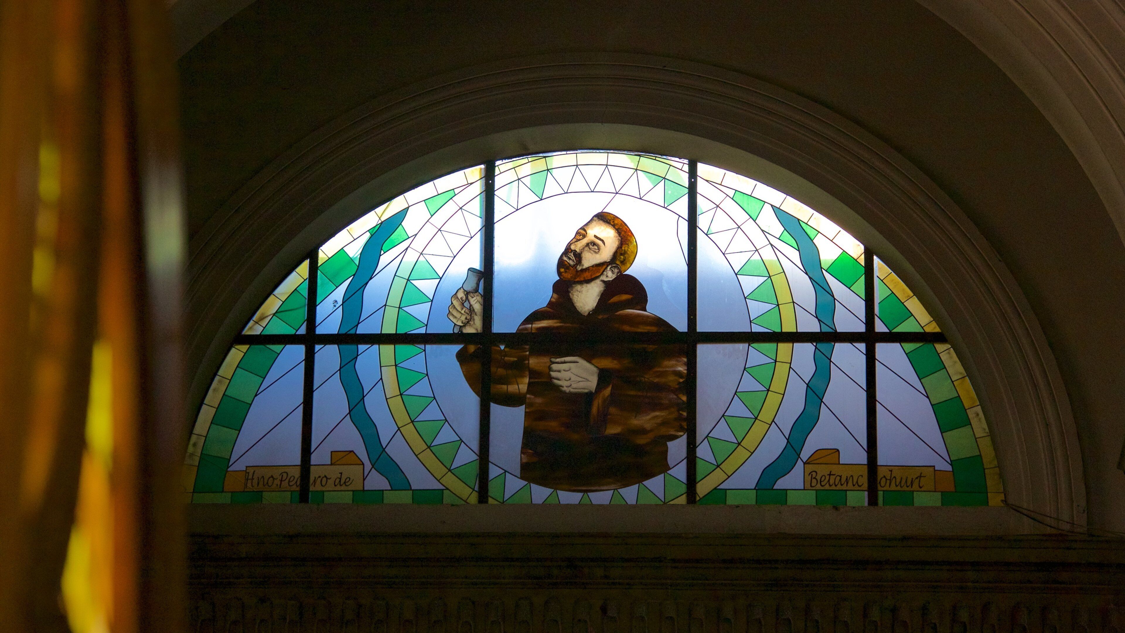 Quetzaltenango Cathedral showing art and religious aspects