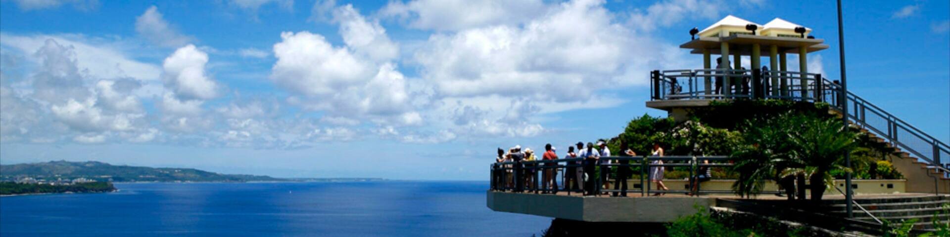 Two Lovers Point featuring views and general coastal views