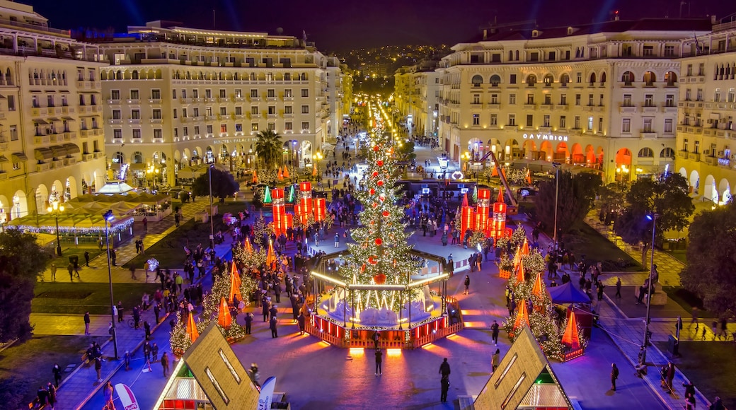 Aristotelous Square in Thessaloniki which was decorated for Christmas