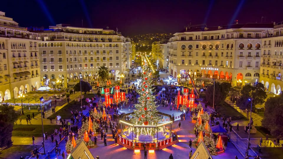 Aristotelous Square in Thessaloniki which was decorated for Christmas