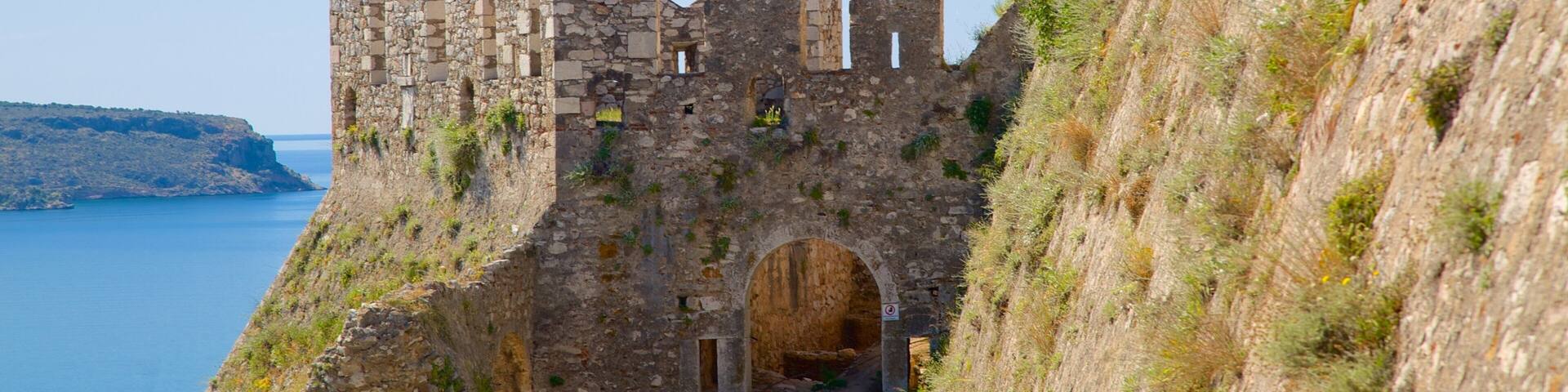 Acronafplia featuring heritage architecture, general coastal views and rugged coastline