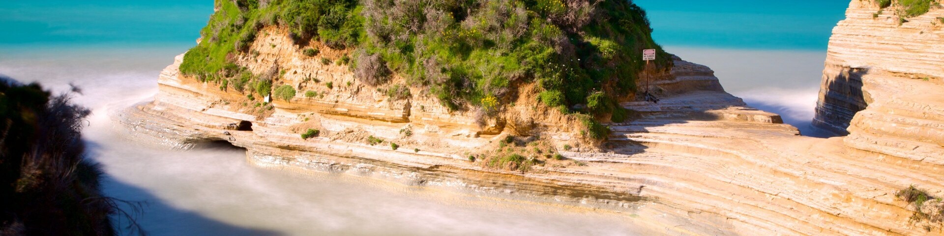 Canal d\'Amour mostrando paisagens litorâneas