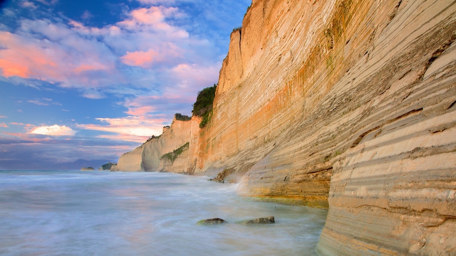 Strand von Peroulades