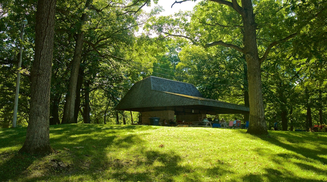 Eagle Point Park som inkluderer hage