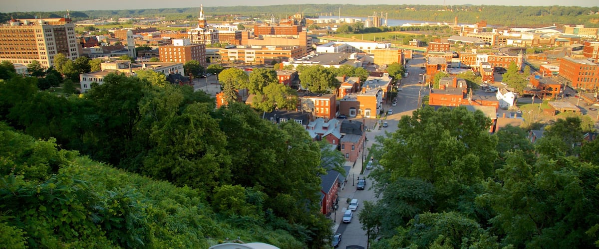 Fourth Street Elevator showing a small town or village, a gondola and landscape views