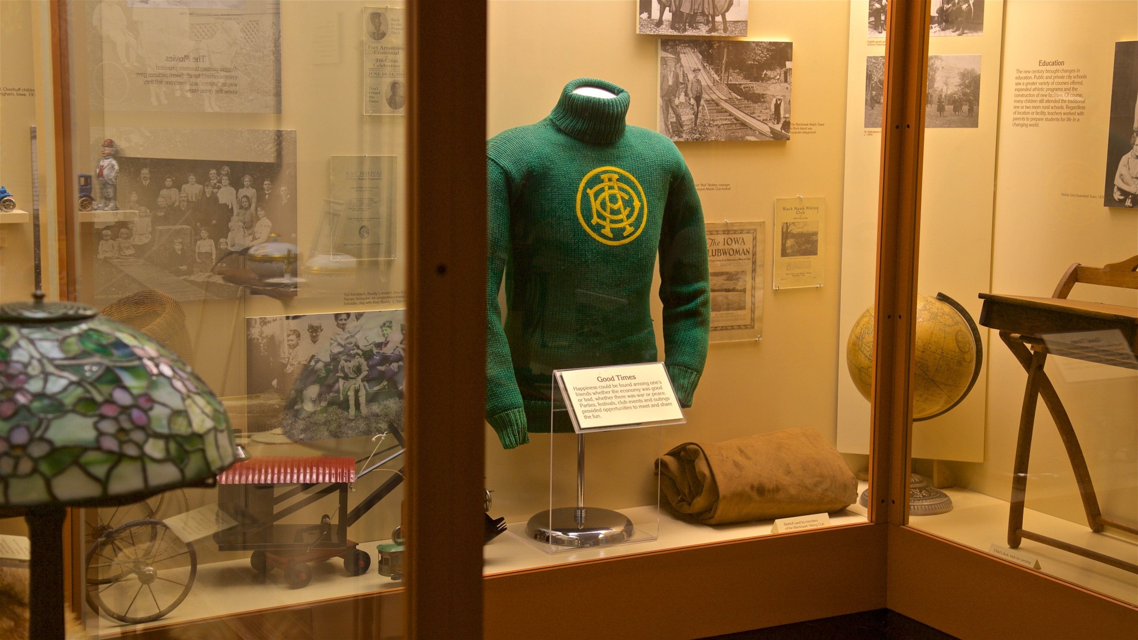 Putnam Museum ofreciendo vistas interiores