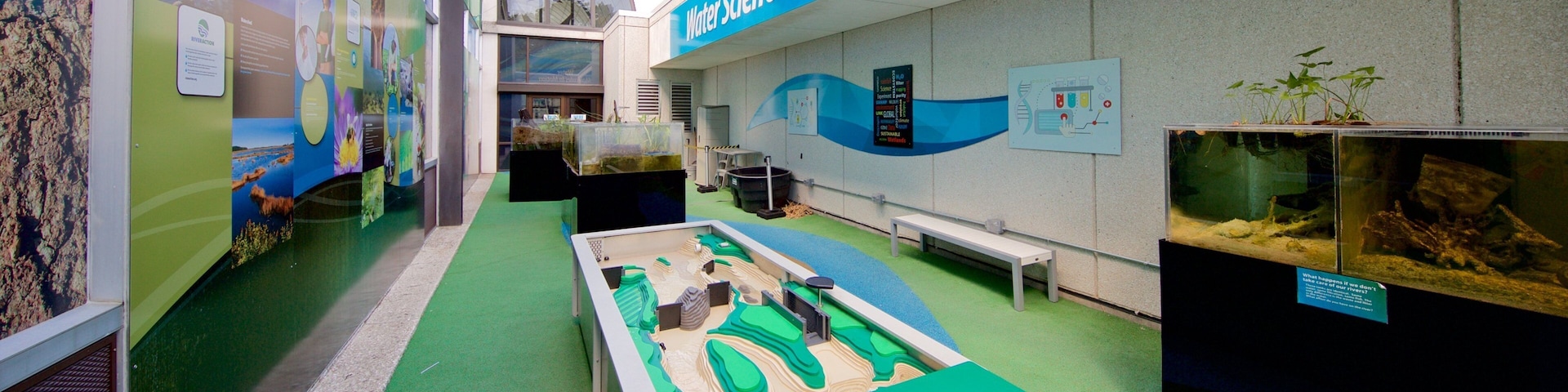 Putnam Museum que inclui vistas internas