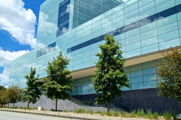 Figge Art Museum which includes modern architecture