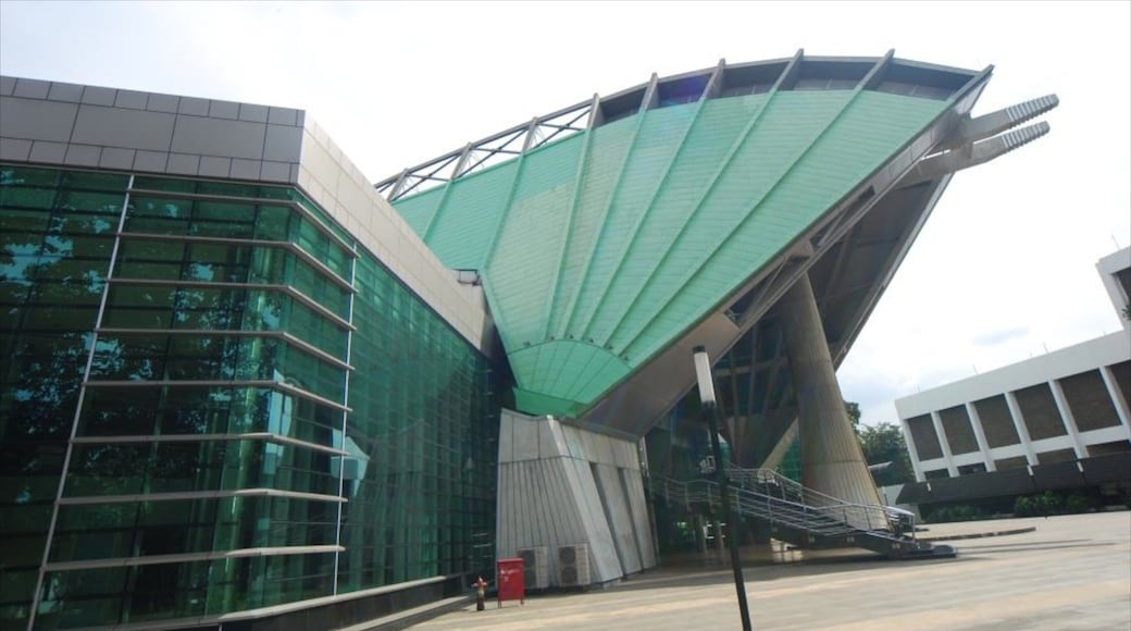 伊斯梅爾條馬祖基公園 其中包括 花園 和 現代建築