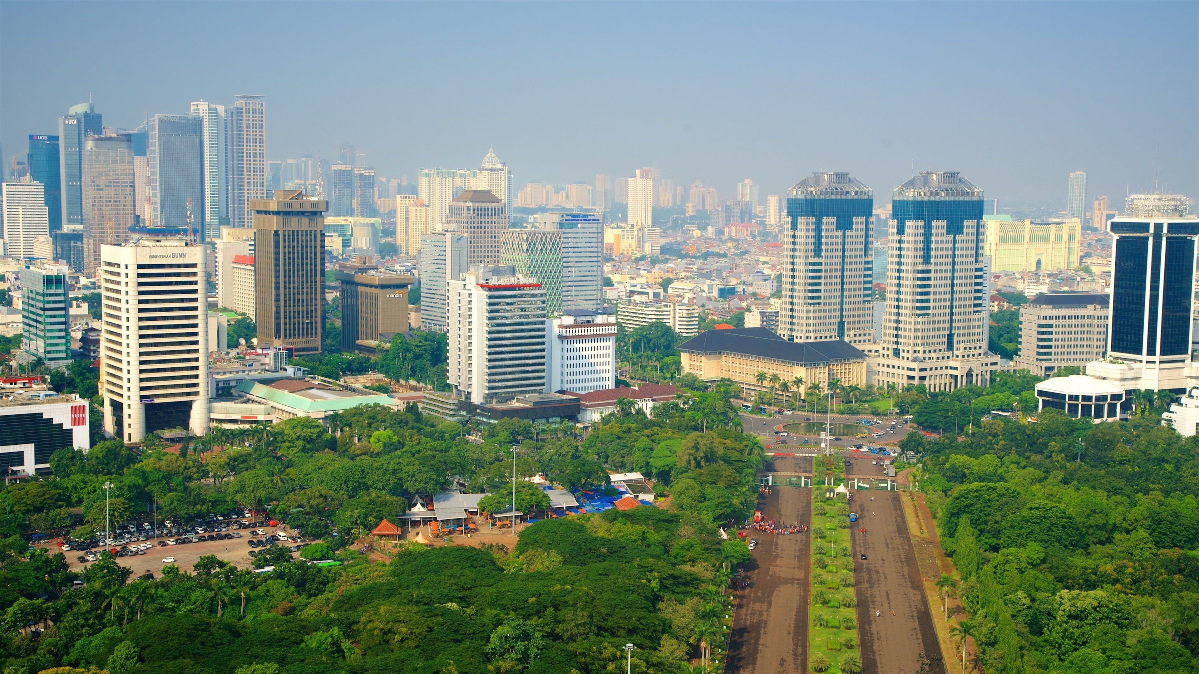 Nationalmonument og byder på en by og udsigt over landskaber