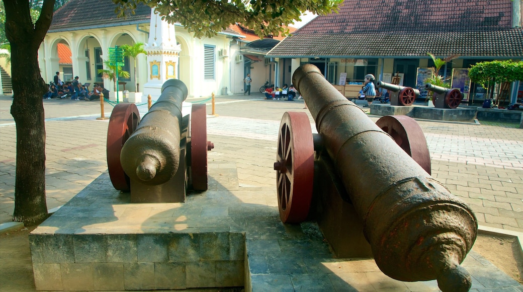 Fort Vredeburg Museum showing a monument, a square or plaza and military items