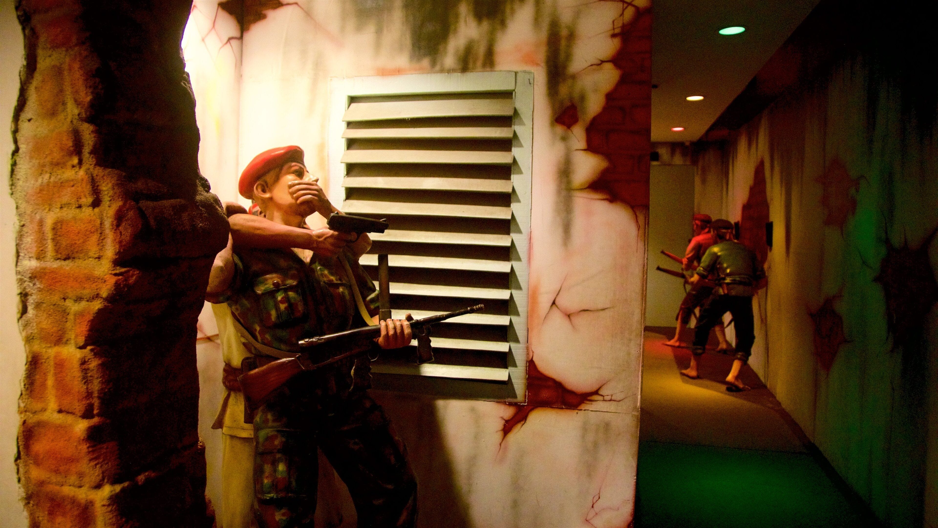 Fort Vredeburg Museum som inkluderar interiörer, konst och millitärobjekt