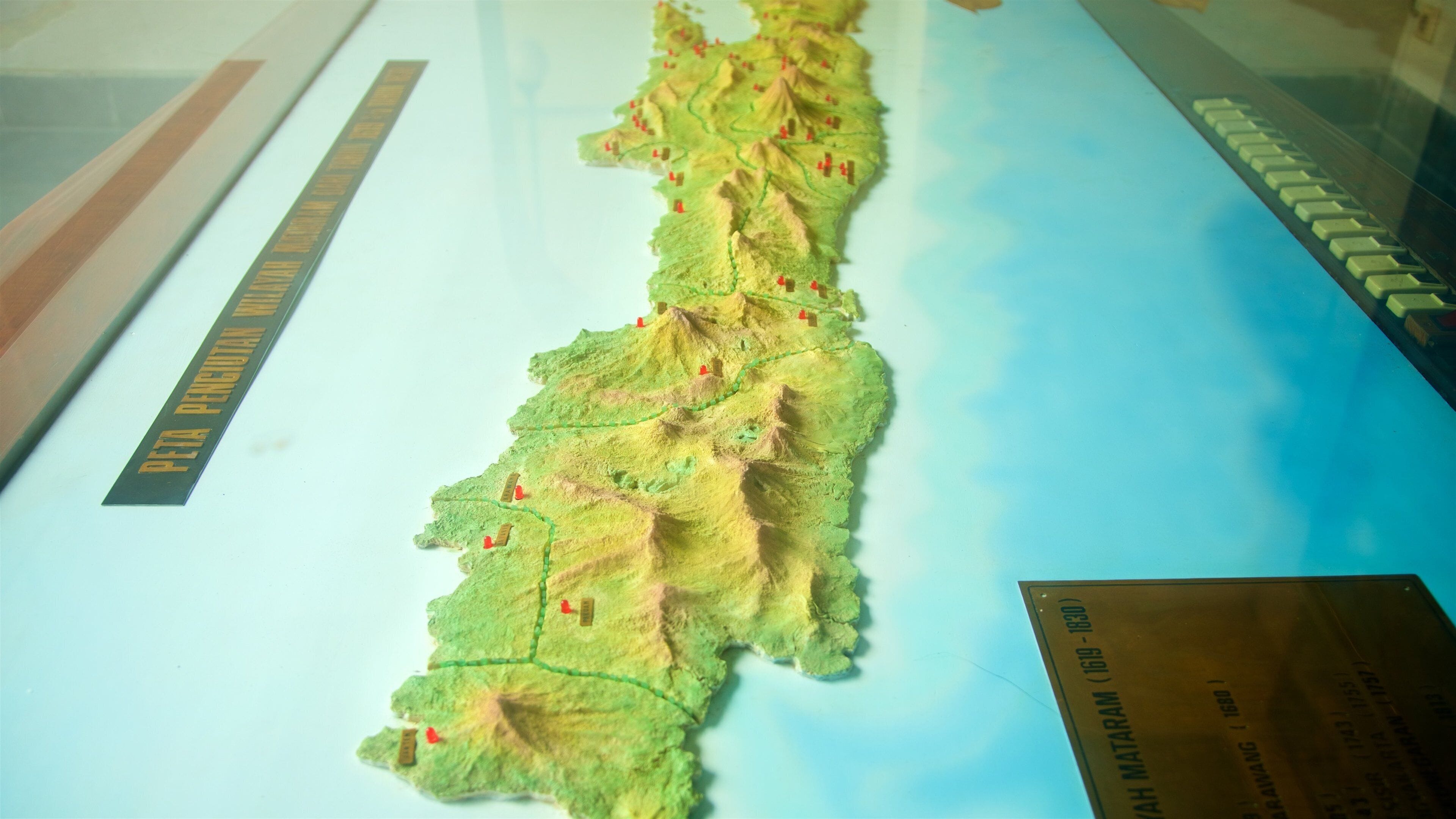 Fort Vredeburg Museum which includes interior views