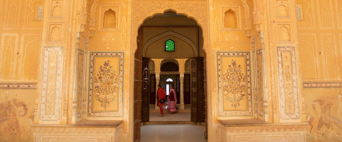 Nahargarh Fort ofreciendo un castillo
