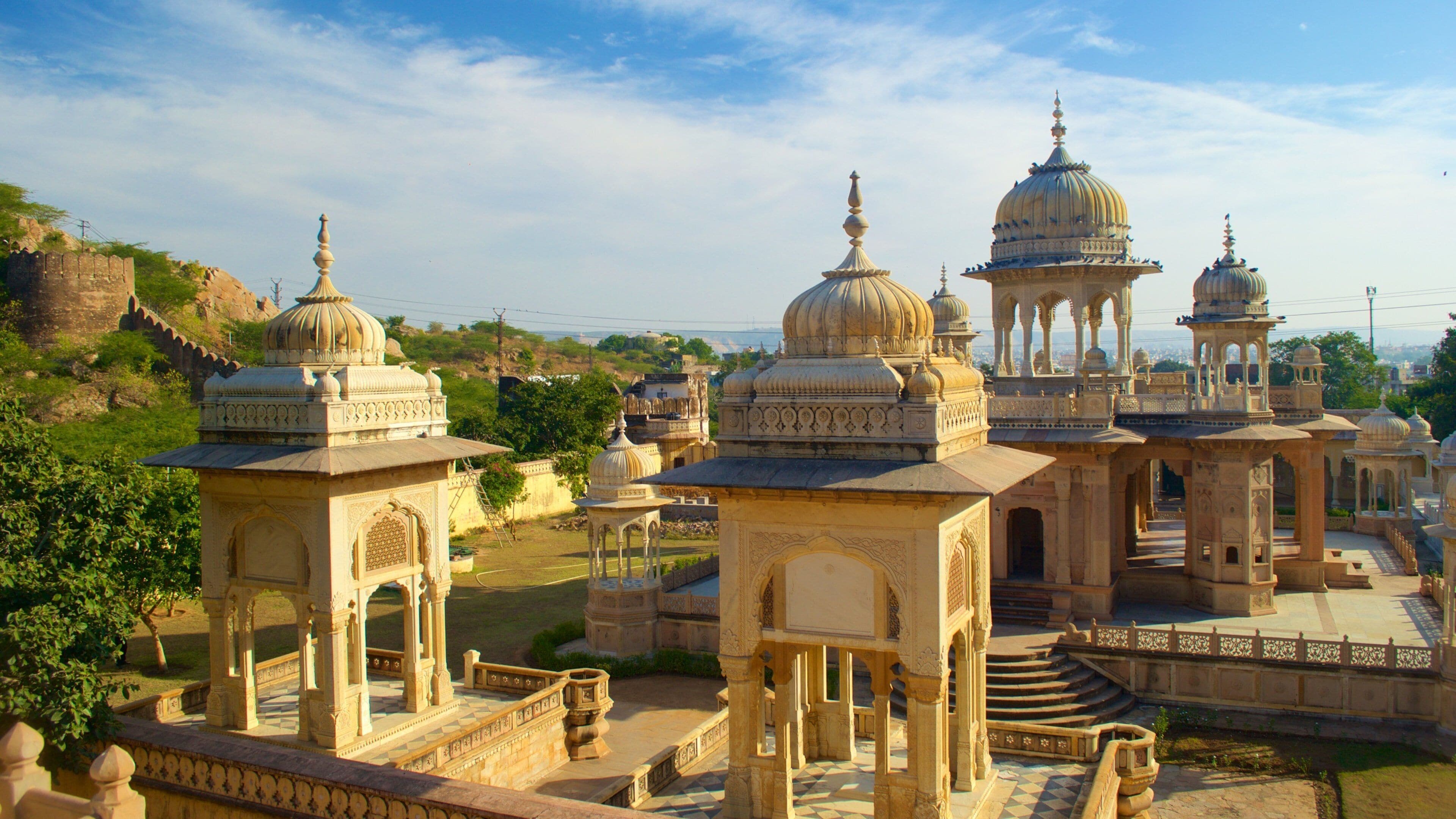 Gaitor showing a castle