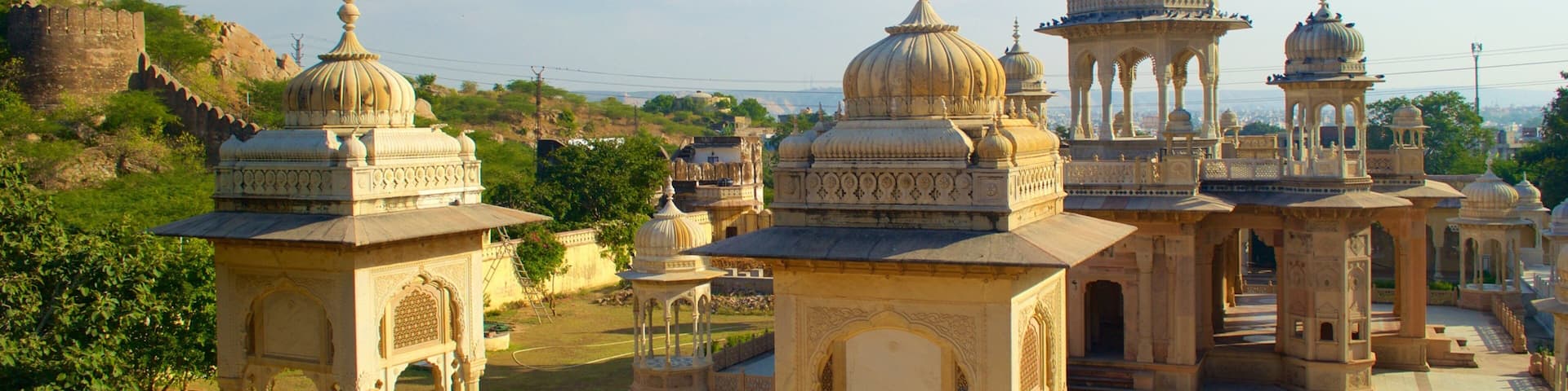 Gaitor showing a castle