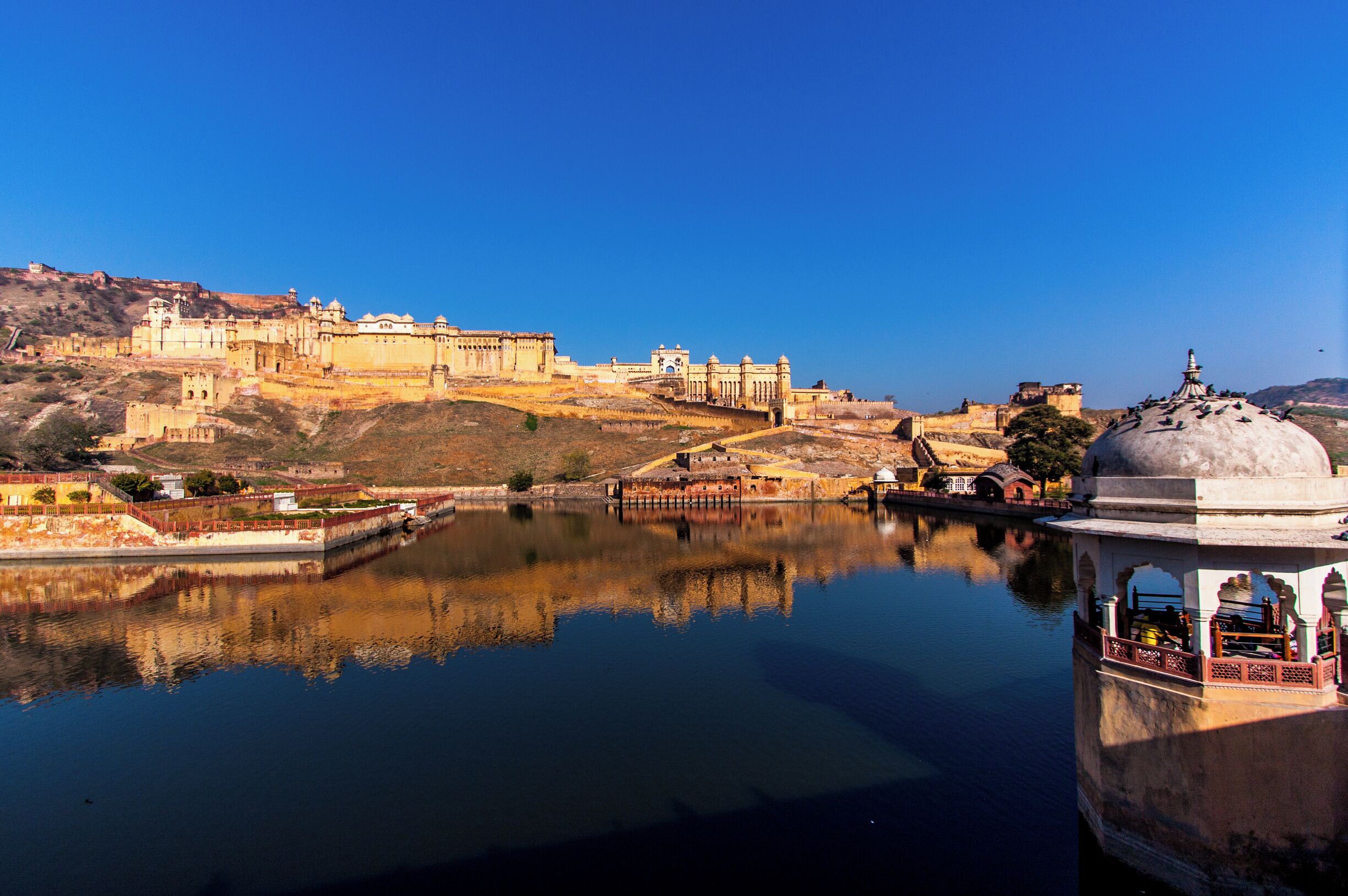 The magical place of Amer Fort, close to Jaipur in Rajasthan; The land of the kings.