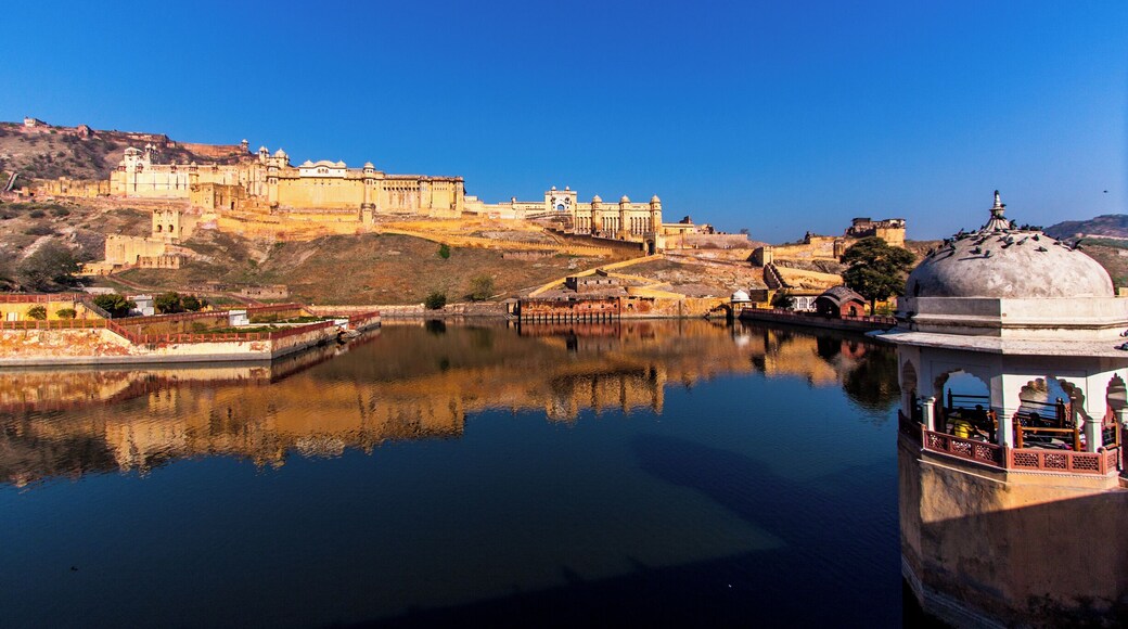 The magical place of Amer Fort, close to Jaipur in Rajasthan; The land of the kings.