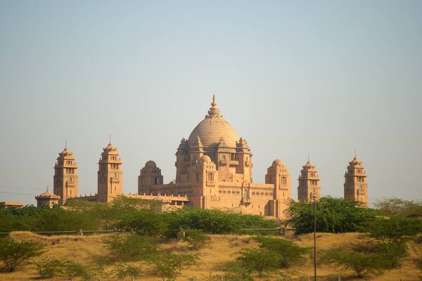 Umaid Bhawan Palace showing heritage elements, heritage architecture and a castle