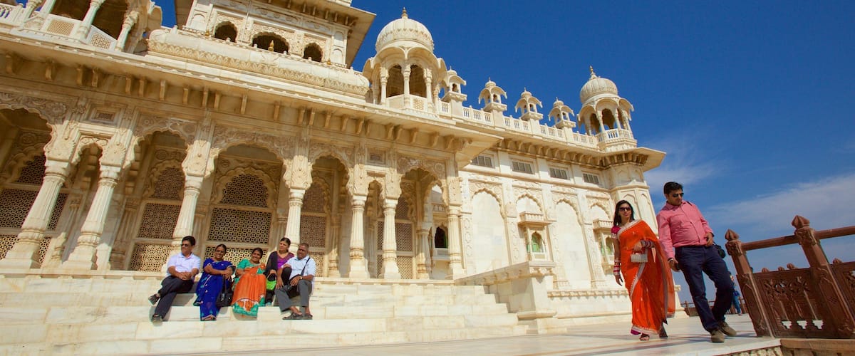 Jaswant Thada showing a temple or place of worship, heritage architecture and heritage elements