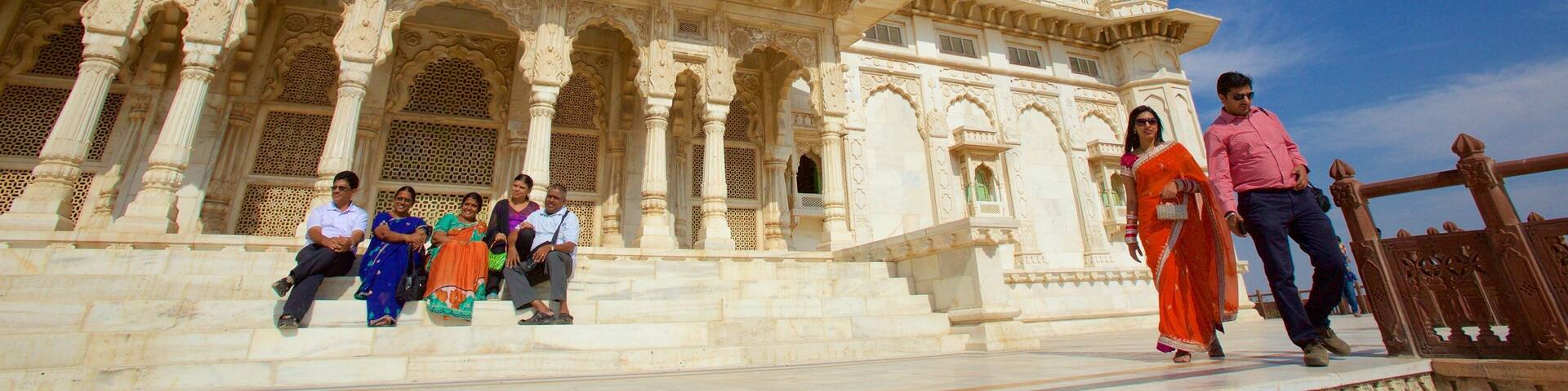Jaswant Thada showing a temple or place of worship, heritage architecture and heritage elements