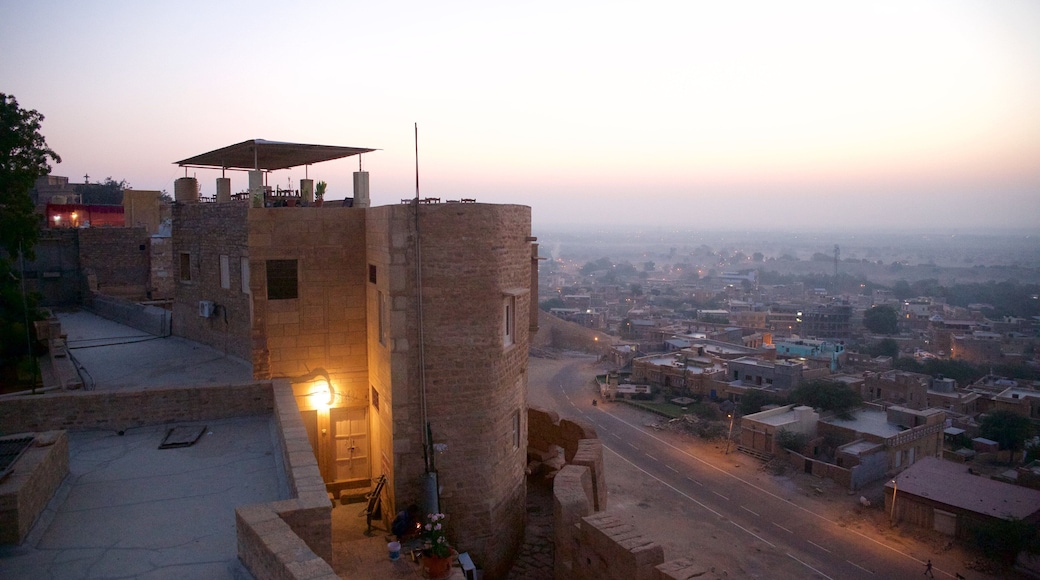 Jaisalmer festning fasiliteter samt by