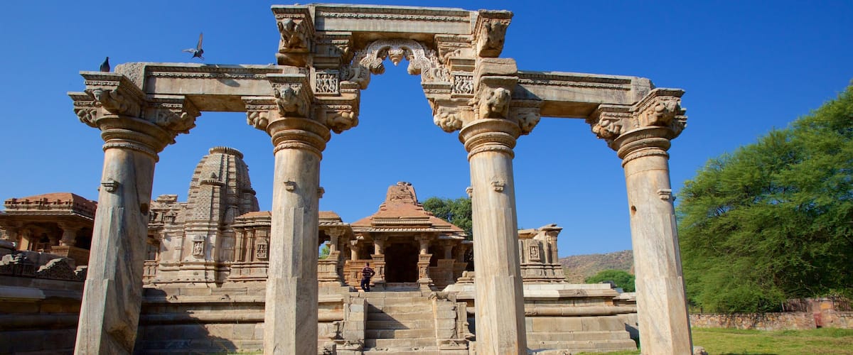 Nagda featuring heritage elements, heritage architecture and a temple or place of worship