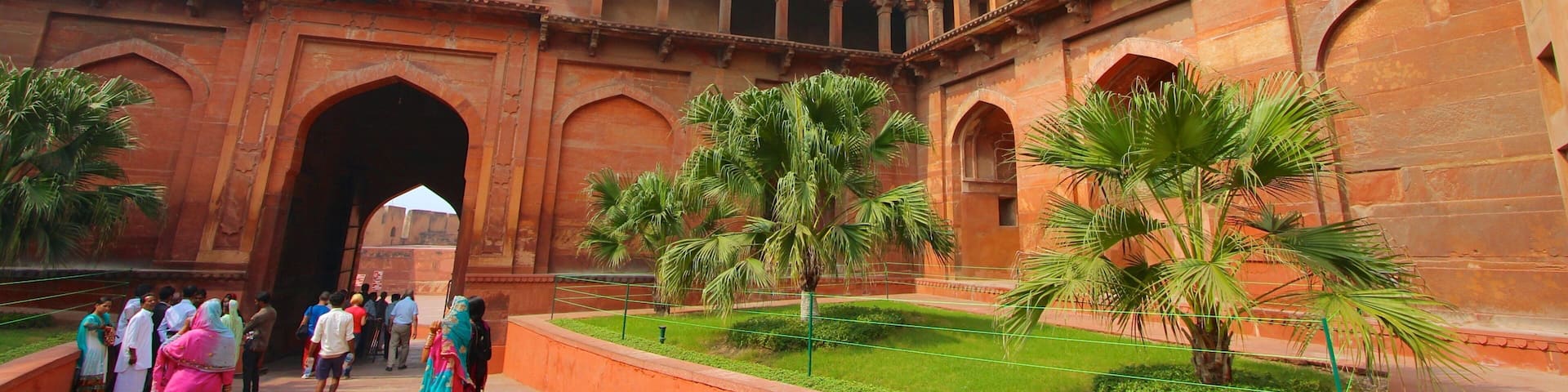 Agra Fort which includes heritage architecture