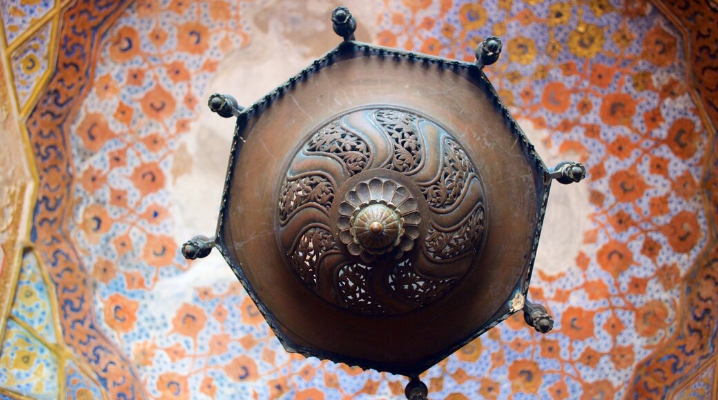 Sikandra caratteristiche di vista interna e monumento