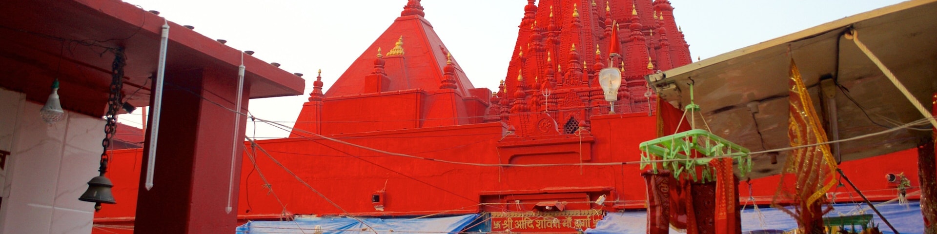 Durga Temple showing religious aspects and markets