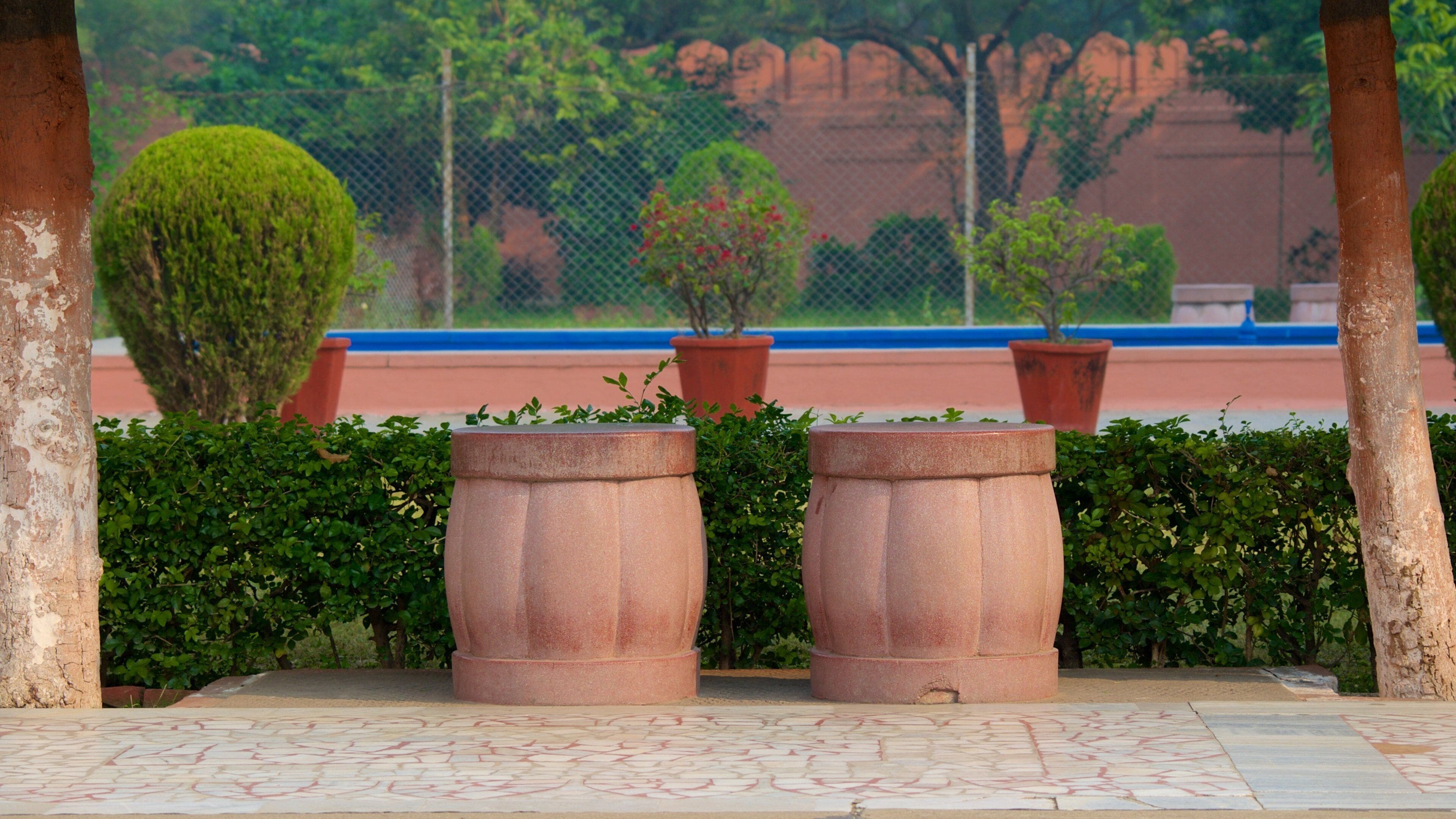 Templo Nuevo de Vishwanatha, Benarés, India ofreciendo un templo o sitio de culto
