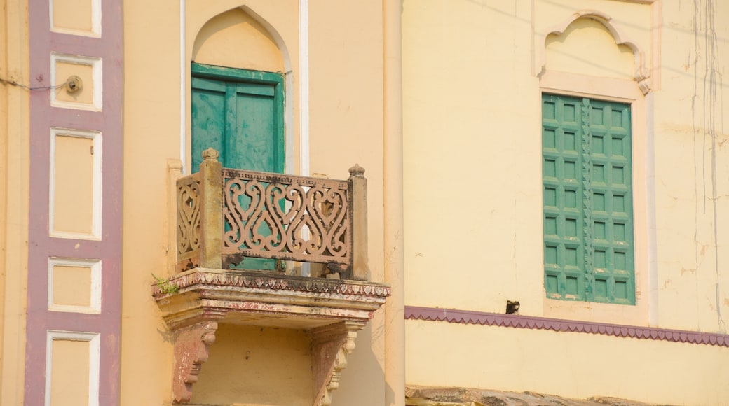 Ramnagar Fort which includes a house, heritage architecture and heritage elements