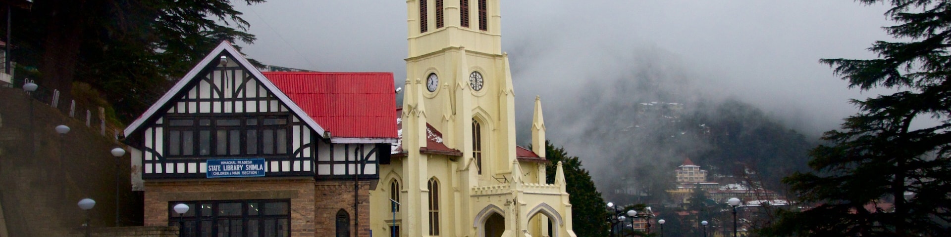 Christ Church showing a church or cathedral