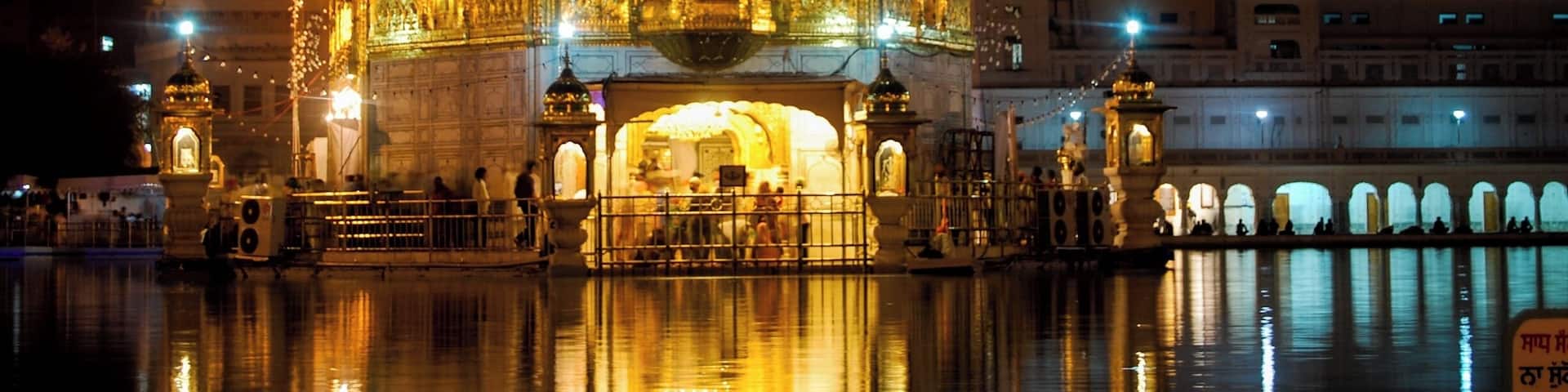 The 'Golden Temple', in Amritsar, is one of the most beautiful sights in all of Northwestern India... and there are plenty! If you find yourself near Punjab province on your journeys, Amritsar is without a doubt worth a visit.