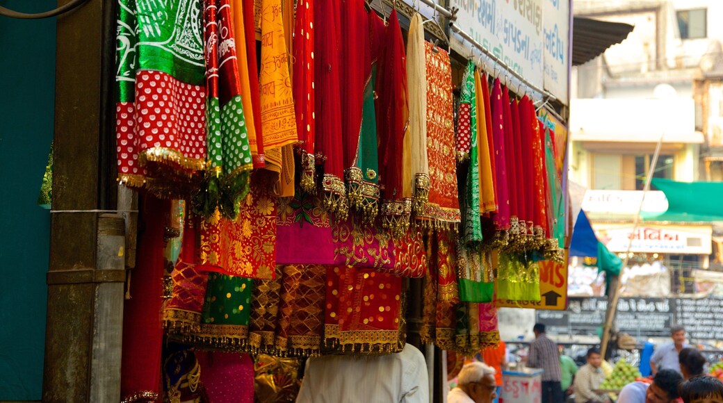 Manek Chowk showing markets