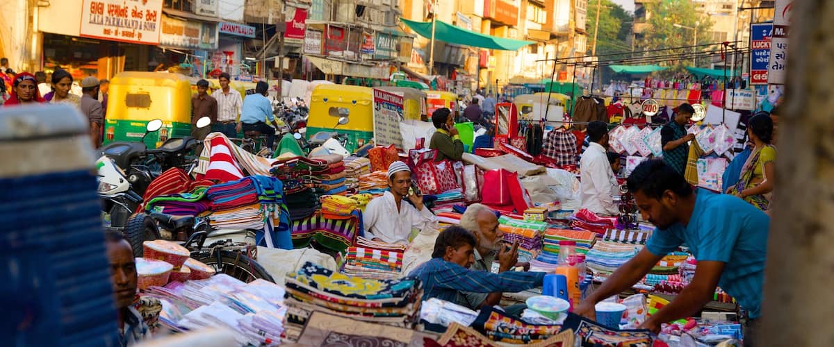 Manek Chowk ofreciendo una ciudad y mercados