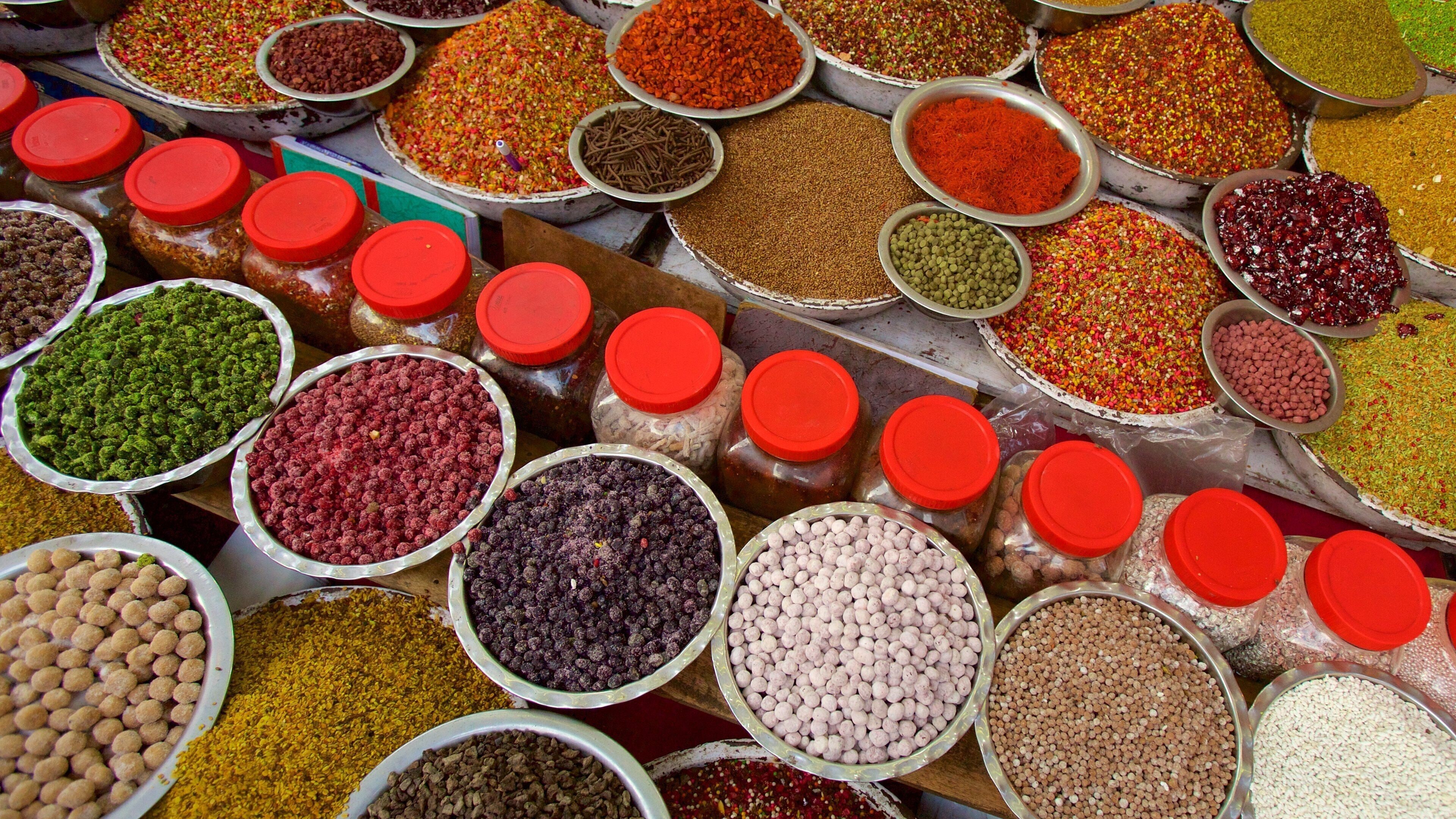 Manek Chowk featuring food and markets